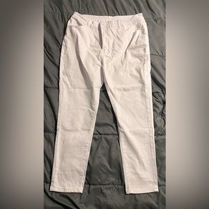 White denim jeans